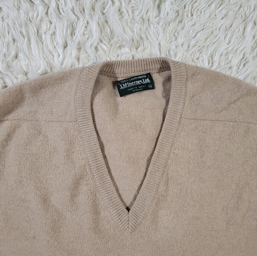 J. McInerney, Ltd. Lambswool V-Neck Sweater Made in Hawick Scotland Size 46 - Picture 3 of 15